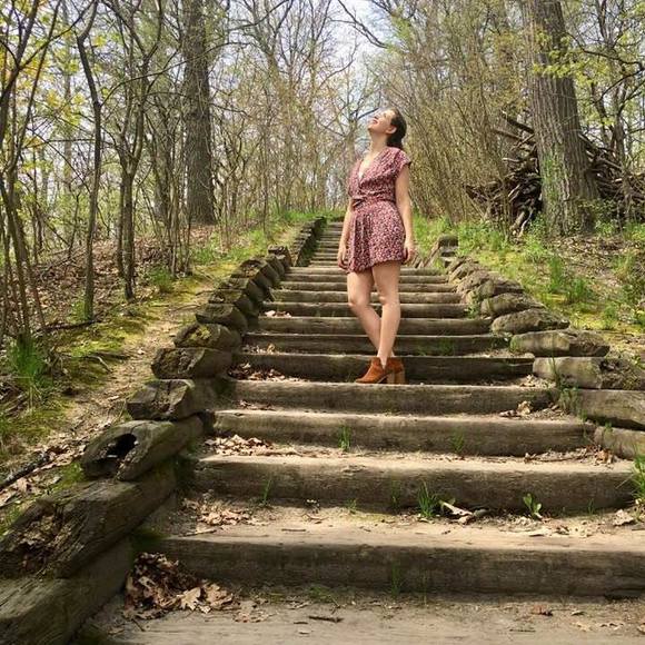 Meet your Posher, Allison - Picture 1 of 1